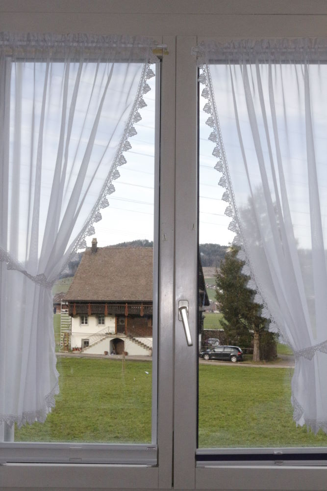 Kurzgardinen - Landhausstil mit Spitzen